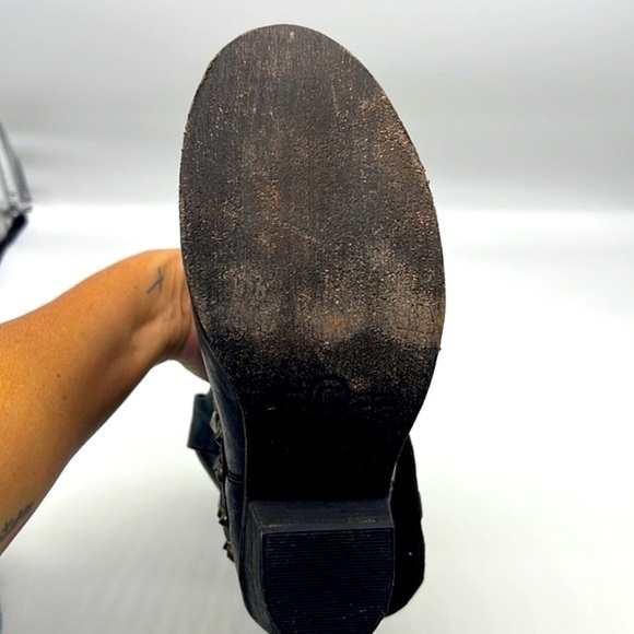 Circle G - Black Leather Distressed Studded Strap Pull On Ankle Boot Size 7.5 - Picture 14 of 15